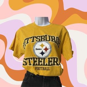 NFL team apparel yellow Pittsburgh Steelers football t-shirt size medium